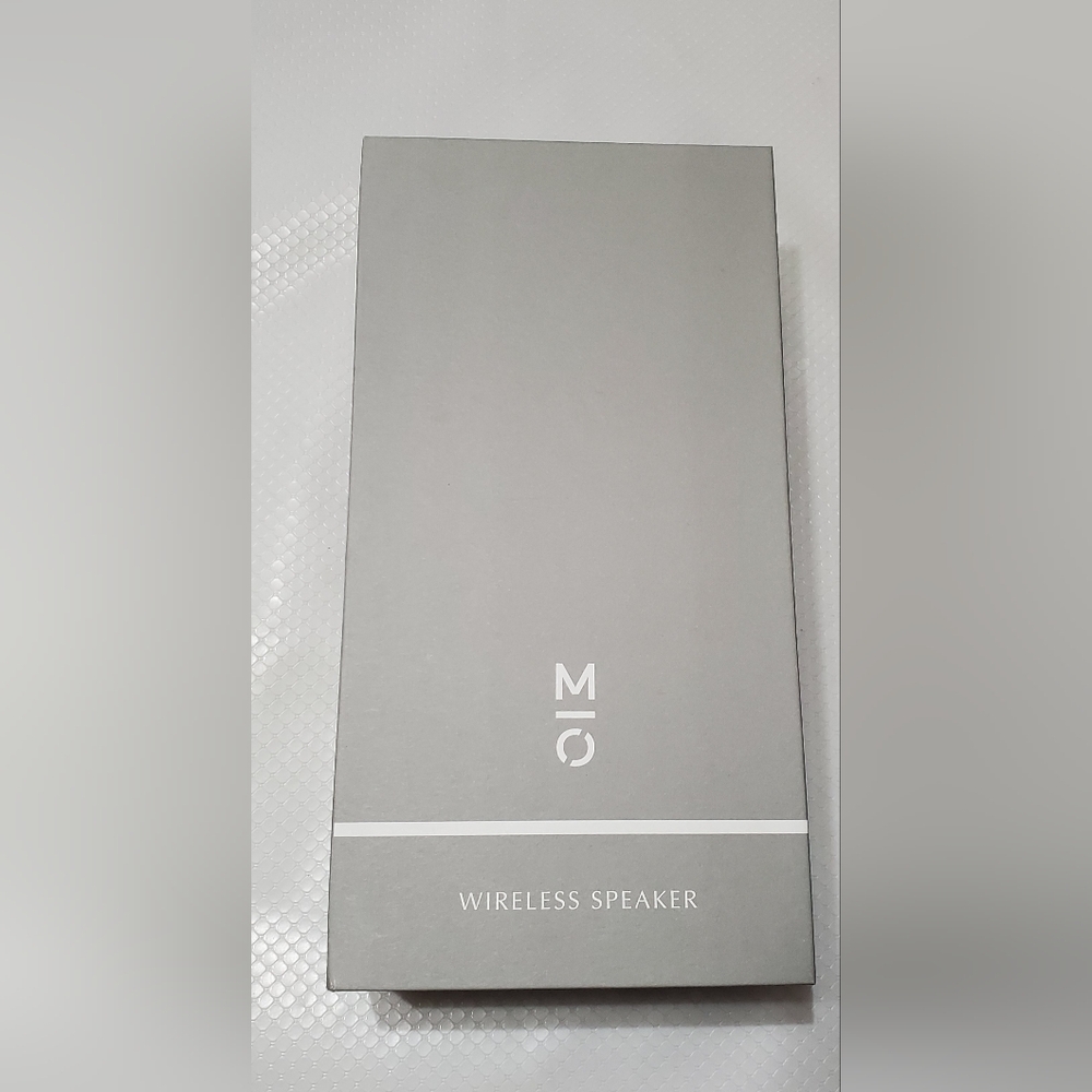 Motile low profile‎ minimalist Bluetooth waterproof wireless speaker brand new